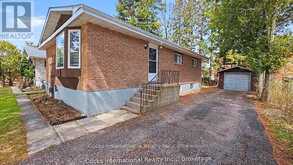 36 SUSAN STREET W | Huntsville Ontario | Slide Image Thirty-eight