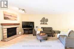440 OXBOW CRESCENT W | Collingwood Ontario | Slide Image Five