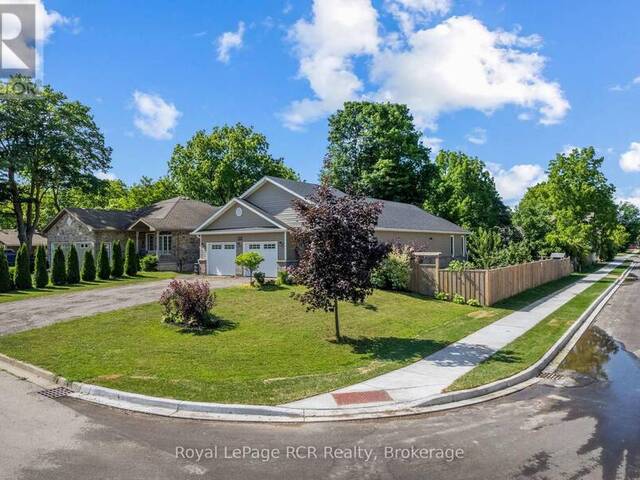 724 ELGIN STREET Port Elgin Ontario, N0H 2C0 - 4 Bedrooms Home For Sale