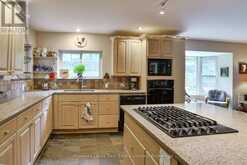 1115 PARTRIDGE LANE | Bracebridge Ontario | Slide Image Nine
