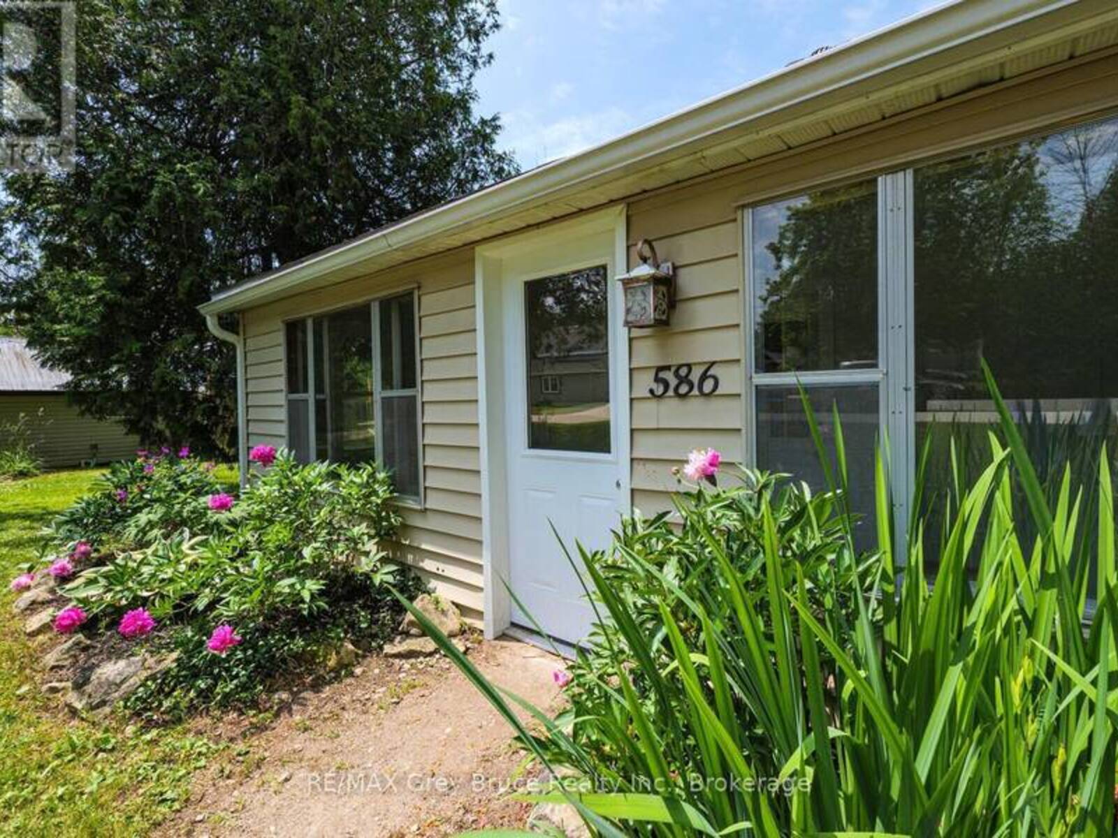 586 DAWSON STREET S, Georgian Bluffs, Ontario N0H 2T0
