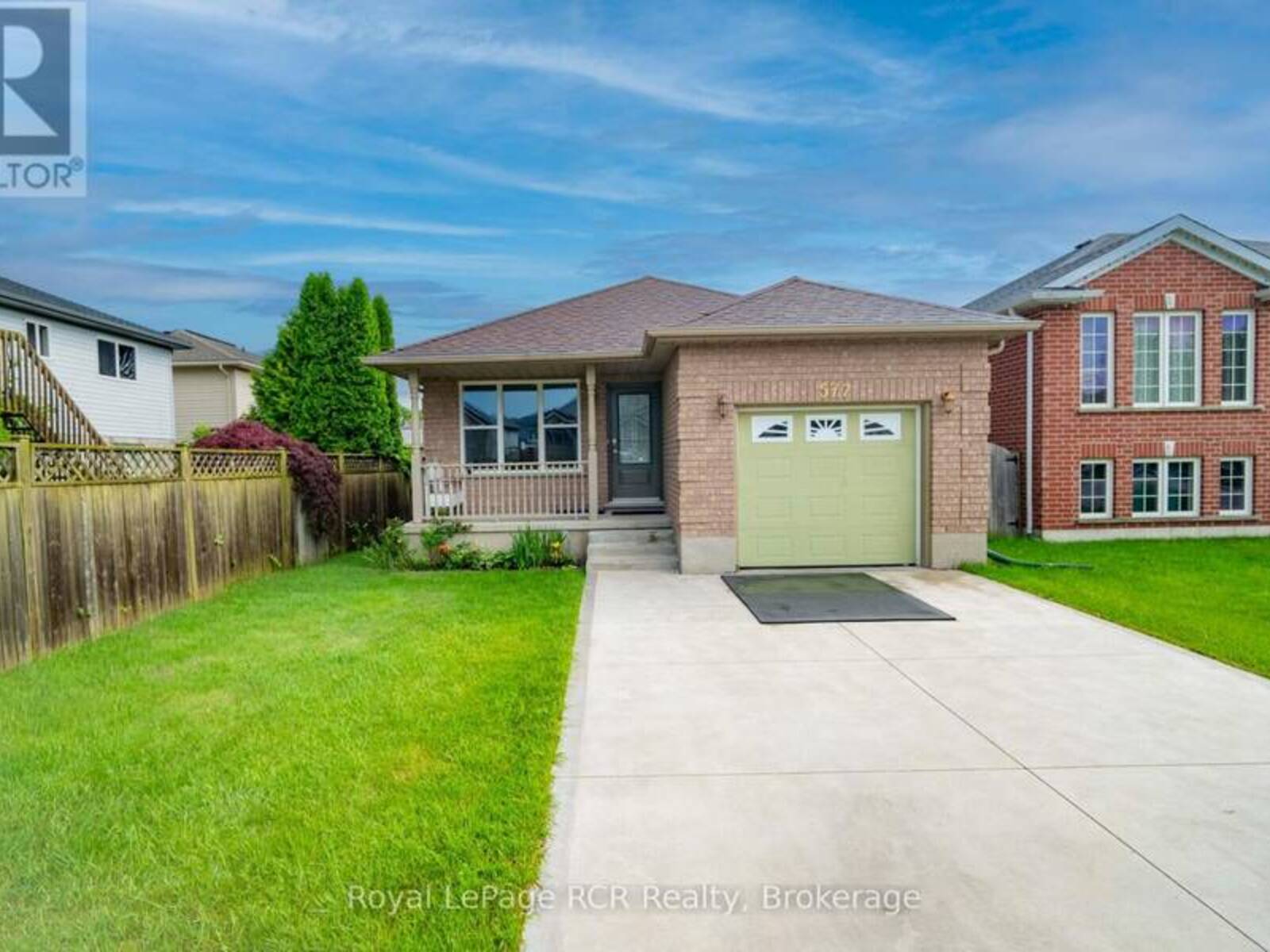 572 SCOUGALL COURT, Kincardine, Ontario N2Z 3B6