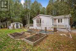10 SPRUCE AVENUE | Puslinch Ontario | Slide Image Two