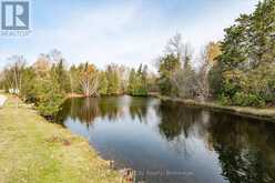 10 SPRUCE AVENUE | Puslinch Ontario | Slide Image Thirty-five