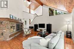 869 NORTH MARY LAKE ROAD | Huntsville Ontario | Slide Image Twenty-three