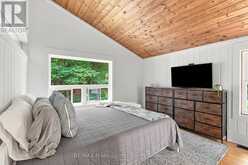 869 NORTH MARY LAKE ROAD | Huntsville Ontario | Slide Image Thirty-five