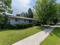 880 SARAH STREET N Gravenhurst Ontario, P1P 1E2