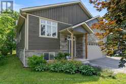 15 SAUNDERS STREET | Collingwood Ontario | Slide Image Two