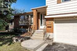 34 WHITE STREET | Stratford Ontario | Slide Image Two