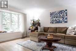 34 WHITE STREET | Stratford Ontario | Slide Image Nine