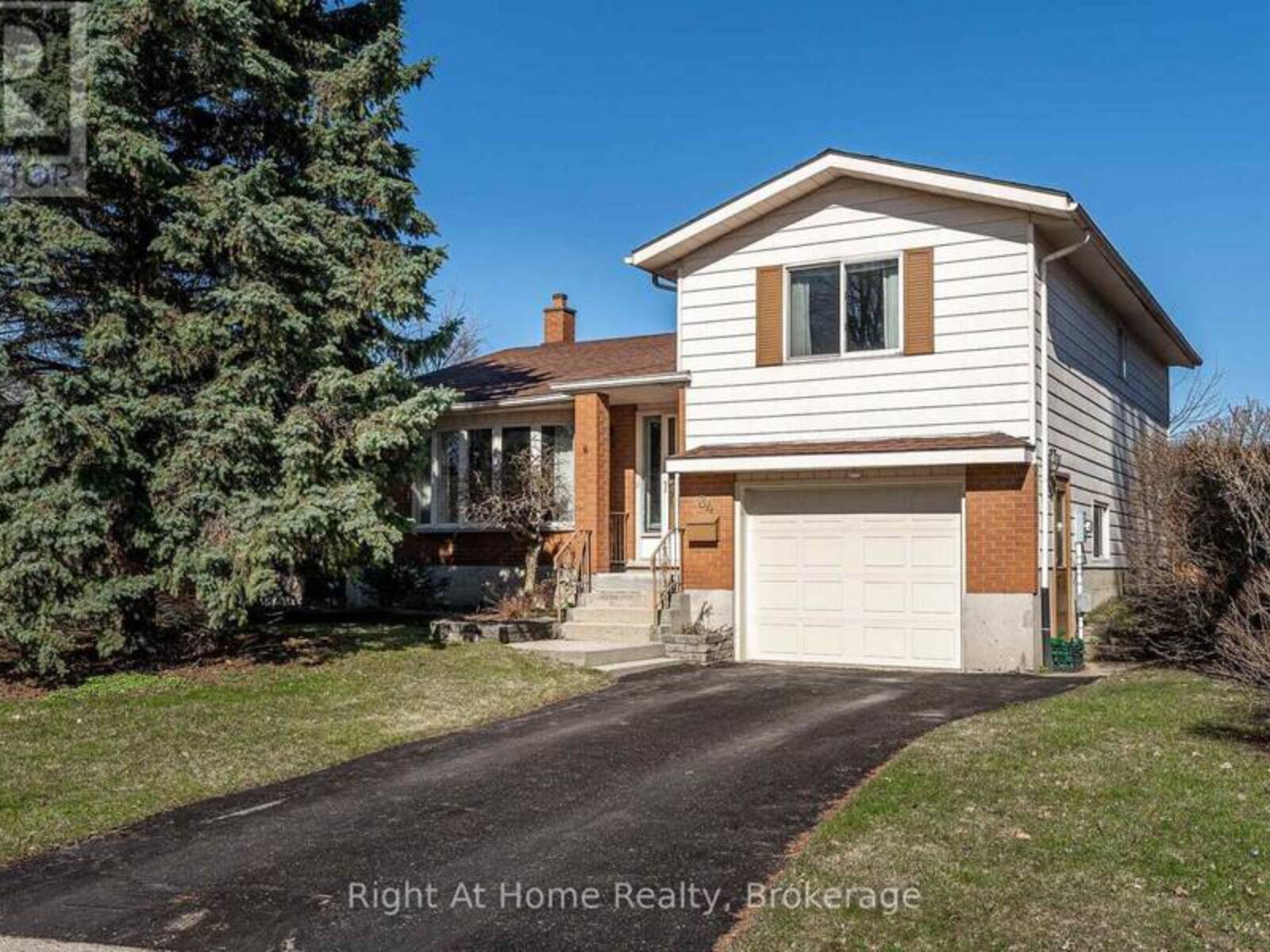 34 WHITE STREET, Stratford, Ontario N5A 7M5