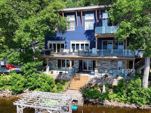 7313 534 HIGHWAY Parry Sound Ontario, P0H 2R0 - 5 Bedrooms Waterfront Home For sale