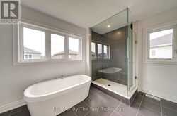 19 AMBER DRIVE | Wasaga Beach Ontario | Slide Image Seventeen