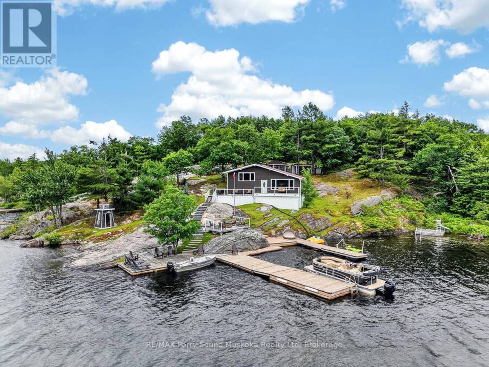 101 HEALEY LAKE WATER, MacTier, Ontario P0C 1H0