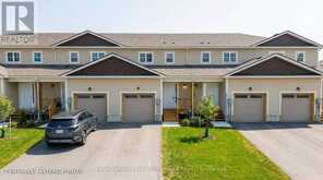 17 MCCONNELL CRESCENT | Bracebridge Ontario | Slide Image One