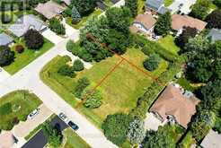 1B WESTVIEW CRESCENT | Hamilton Ontario | Slide Image Four