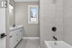 62 RUE VANIER | Tiny Ontario | Slide Image Eighteen