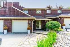 21 JOHN STREET | Huntsville Ontario | Slide Image Six