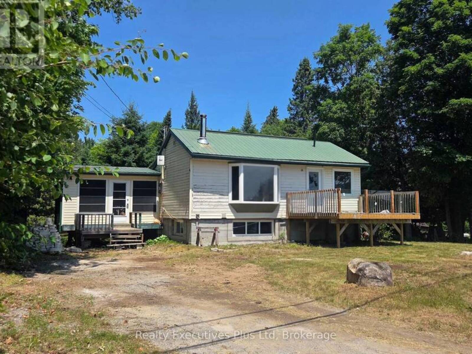 2011 NORTH SHORE ROAD, Algonquin Highlands, Ontario K0M 1J1