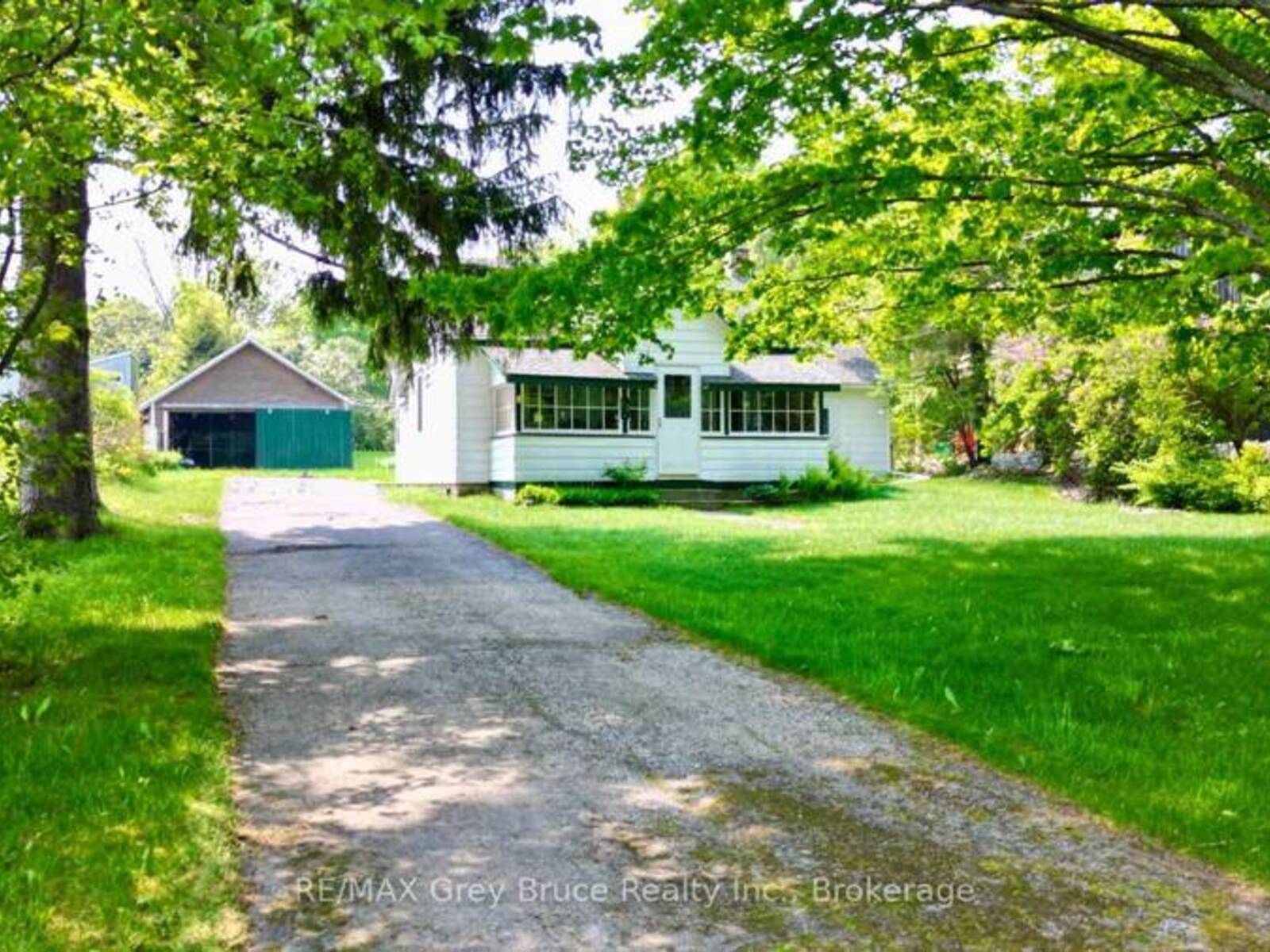 19 MILL STREET, Lion's Head, Ontario N0H 1W0