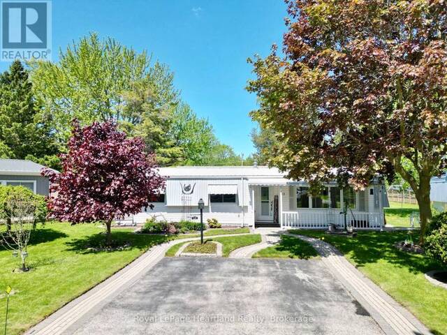 13 CYPRESS POINT CRESCENT Grand Bend Ontario, N0M 1T0 - 2 Bedrooms Home For Sale