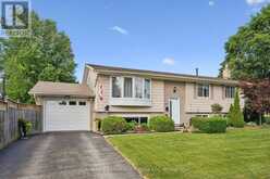44 INVERNESS DRIVE | Guelph Ontario | Slide Image Three