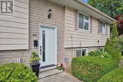44 INVERNESS DRIVE | Guelph Ontario | Slide Image Four