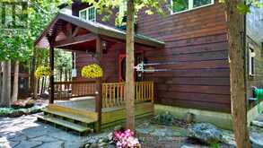 9 HOPE DRIVE | Miller Lake Ontario | Slide Image Four