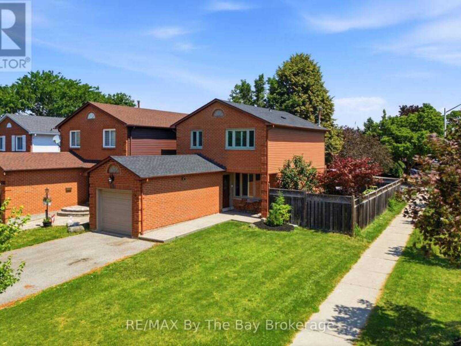 291 WOODLAWN CRESCENT, Milton, Ontario L9T 4V8
