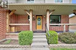 19 KEATING DRIVE | Elora Ontario | Slide Image Six