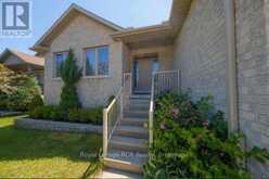 231 PARK STREET | Kincardine Ontario | Slide Image Two