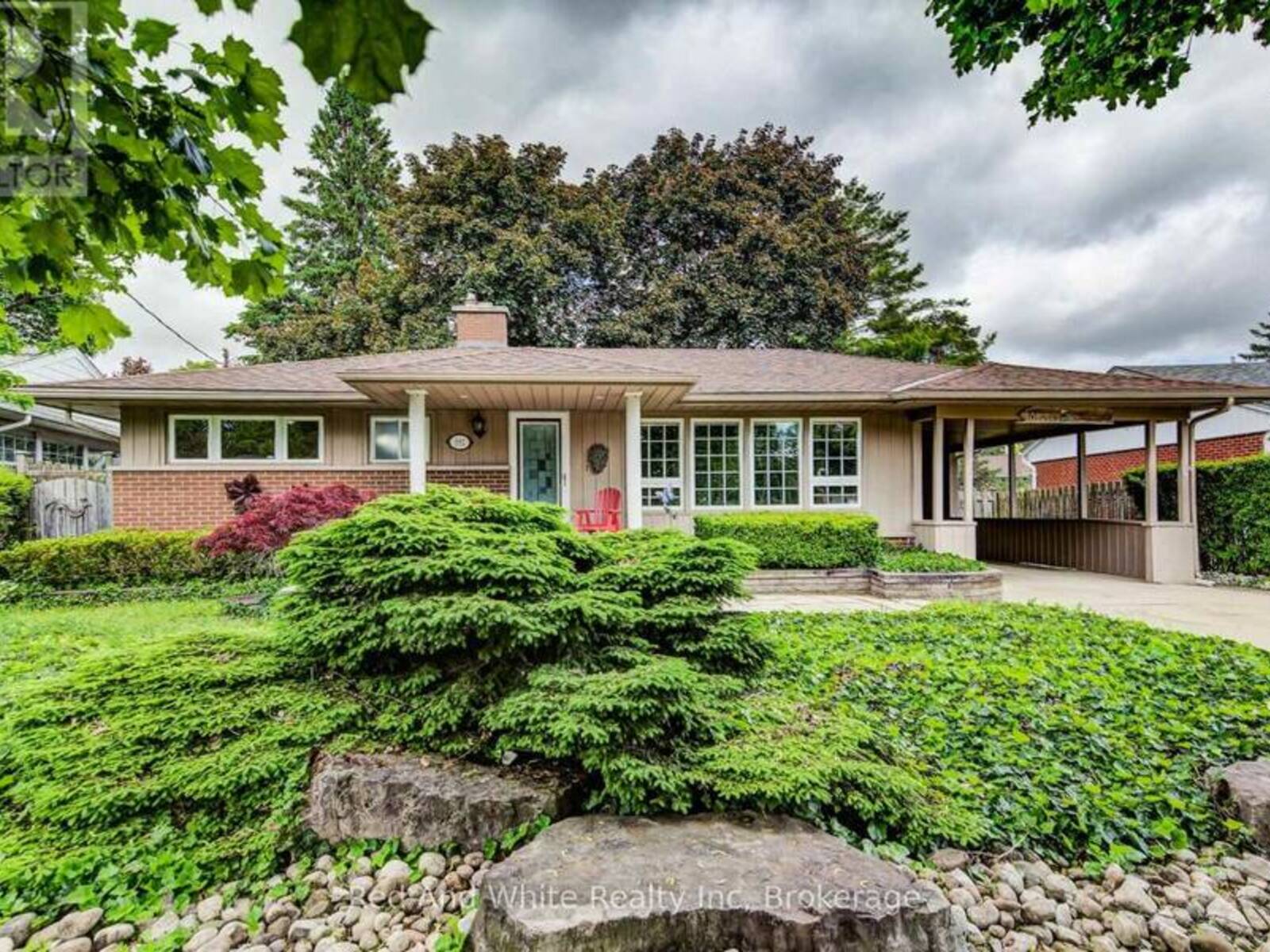 192 WARREN ROAD, Kitchener, Ontario N2M 4T7