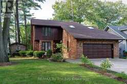 38 WILLOW DRIVE | Tiny Ontario | Slide Image Three