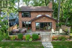 38 WILLOW DRIVE | Tiny Ontario | Slide Image Forty-one