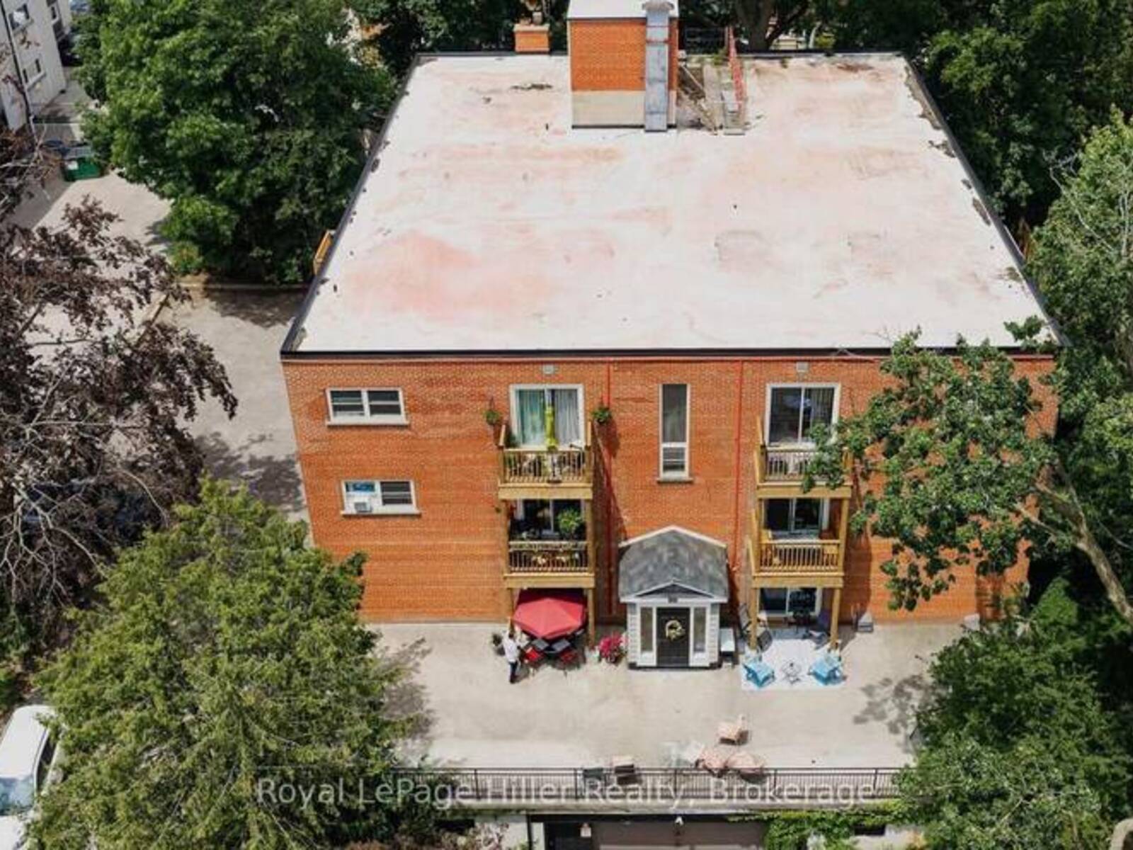 98 WILLIAM STREET E, Stratford, Ontario N5A 4Y1