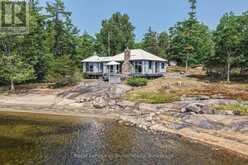 9232 IS 1810 - BONE ISLAND | Honey Harbour Ontario | Slide Image One