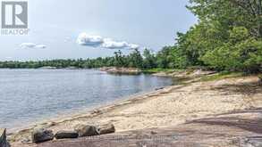 9232 IS 1810 - BONE ISLAND | Honey Harbour Ontario | Slide Image Four