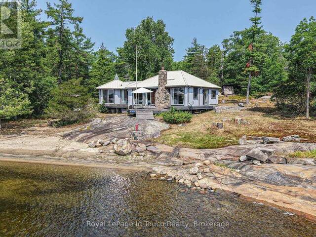 9232 IS 1810 - BONE ISLAND Honey Harbour Ontario, P0E 1E0 - 3 Bedrooms Waterfront Home For sale