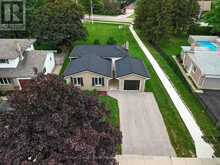 70 BEDFORD DRIVE | Stratford Ontario | Slide Image Three