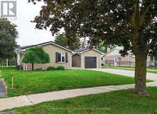 70 BEDFORD DRIVE | Stratford Ontario | Slide Image Four