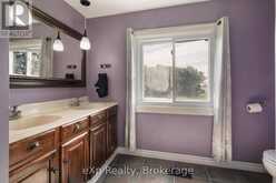 44032 AMBERLEY ROAD | Howick Ontario | Slide Image Thirty-eight
