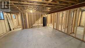 8 ORCHARD DRIVE | Stratford Ontario | Slide Image Nineteen