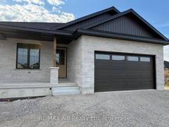 8 ORCHARD DRIVE Stratford Ontario, N5A 0L1