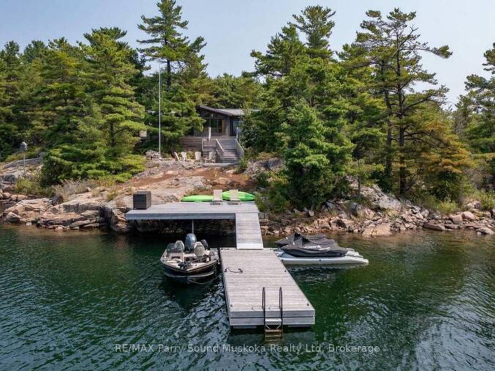 2 A258 (BLUEBERRY POINT) ISLAND, Pointe au Baril, Ontario P0G 1K0
