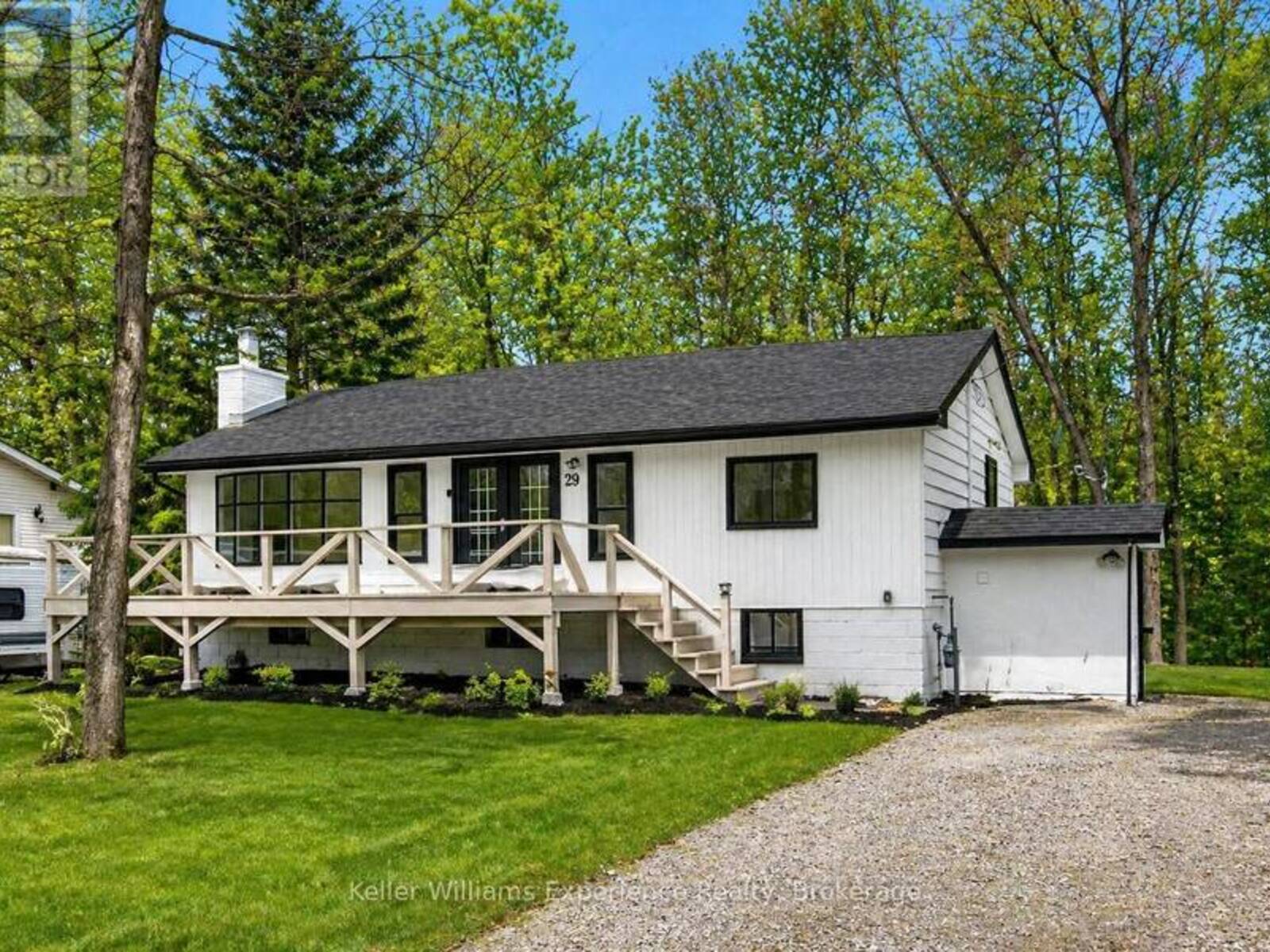 29 NIDA DRIVE, Tiny, Ontario L9M 0B3