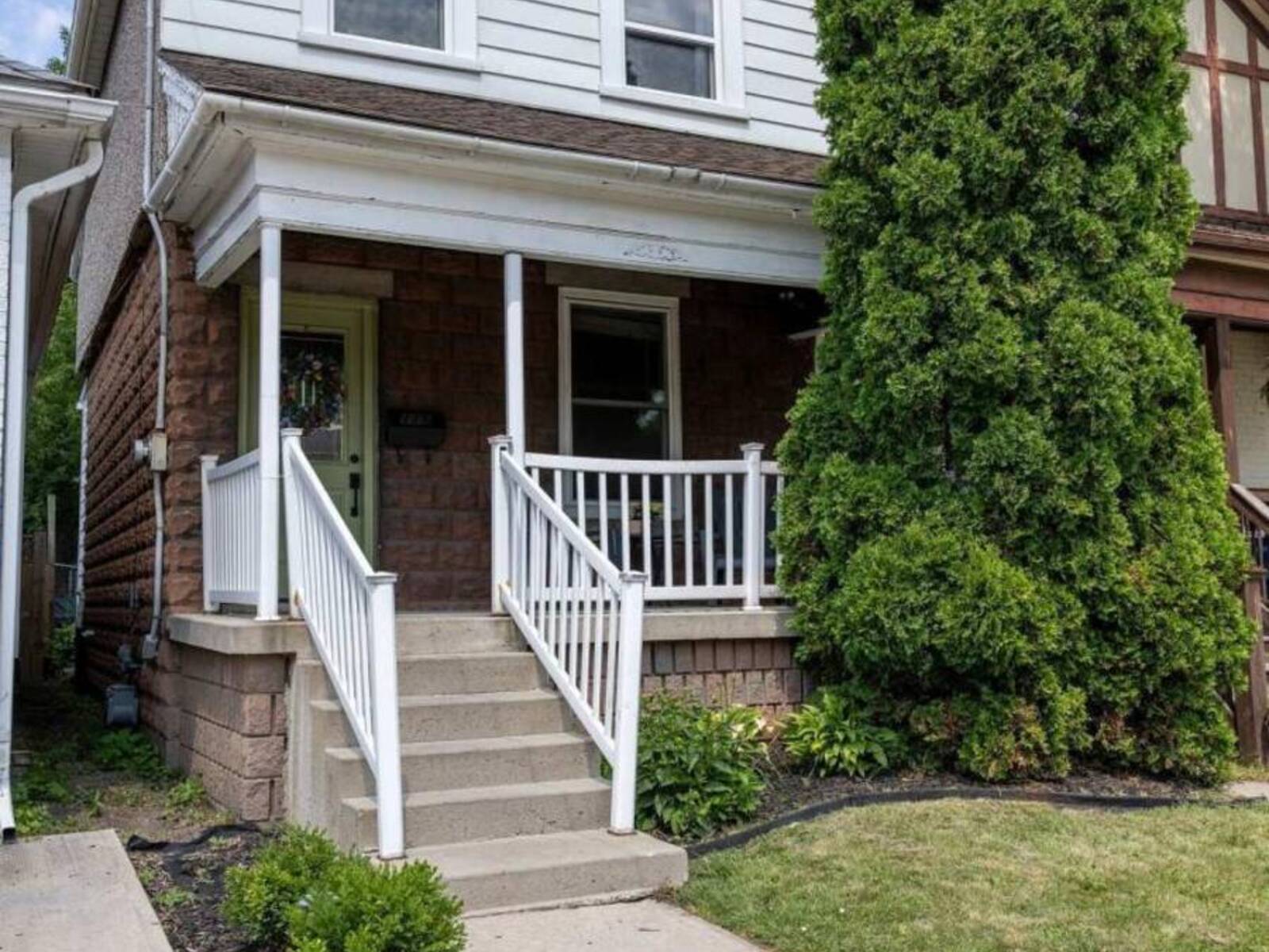 115 LONDON STREET N, Hamilton, Ontario L8H 4B4