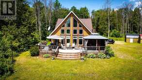 1367 PICKEREL AND JACK LAKE ROAD | Magnetawan Ontario | Slide Image Twenty