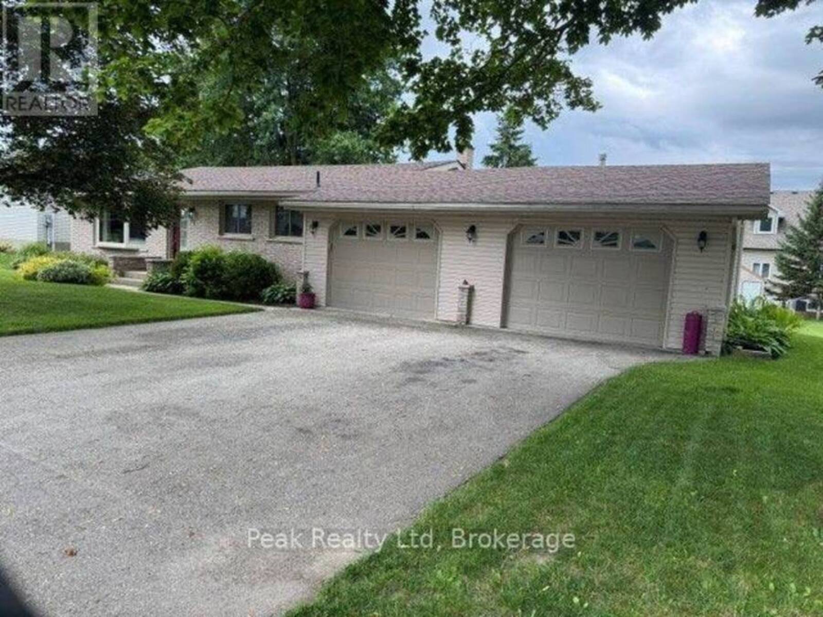 31 LAWRENCE AVENUE W, Minto, Ontario N0G 1Z0