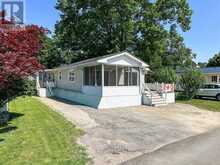 8 CHEROKEE LANE E | Goderich Ontario | Slide Image Three