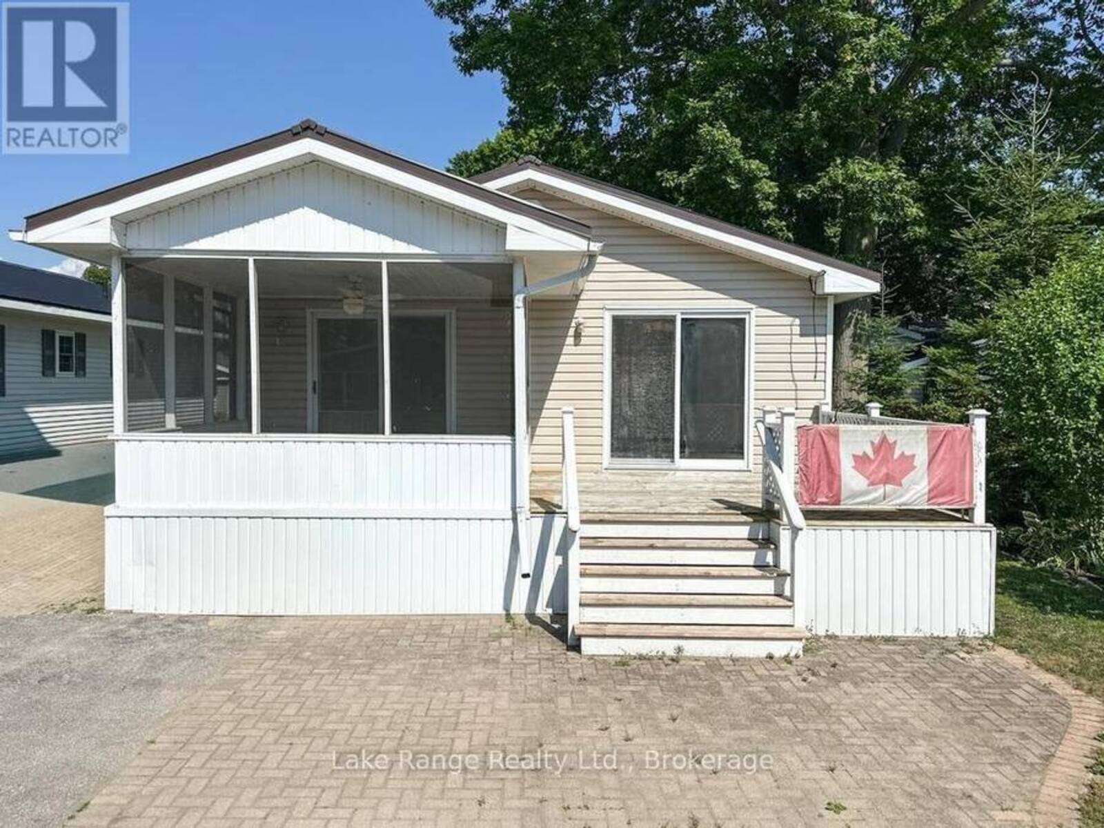 8 CHEROKEE LANE E, Goderich, Ontario N7A 3Y2